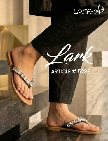 LARK - Black