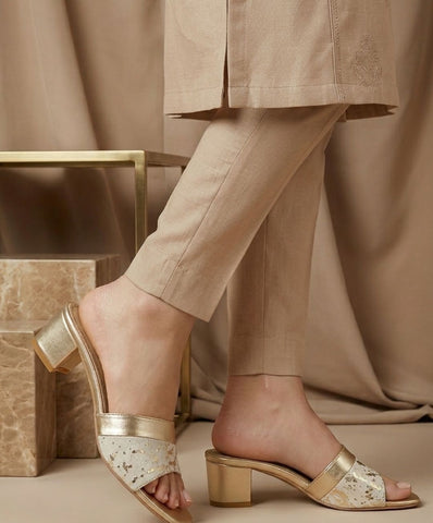 STANDOUT - Golden