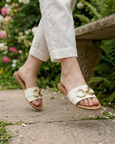 GRAND - White